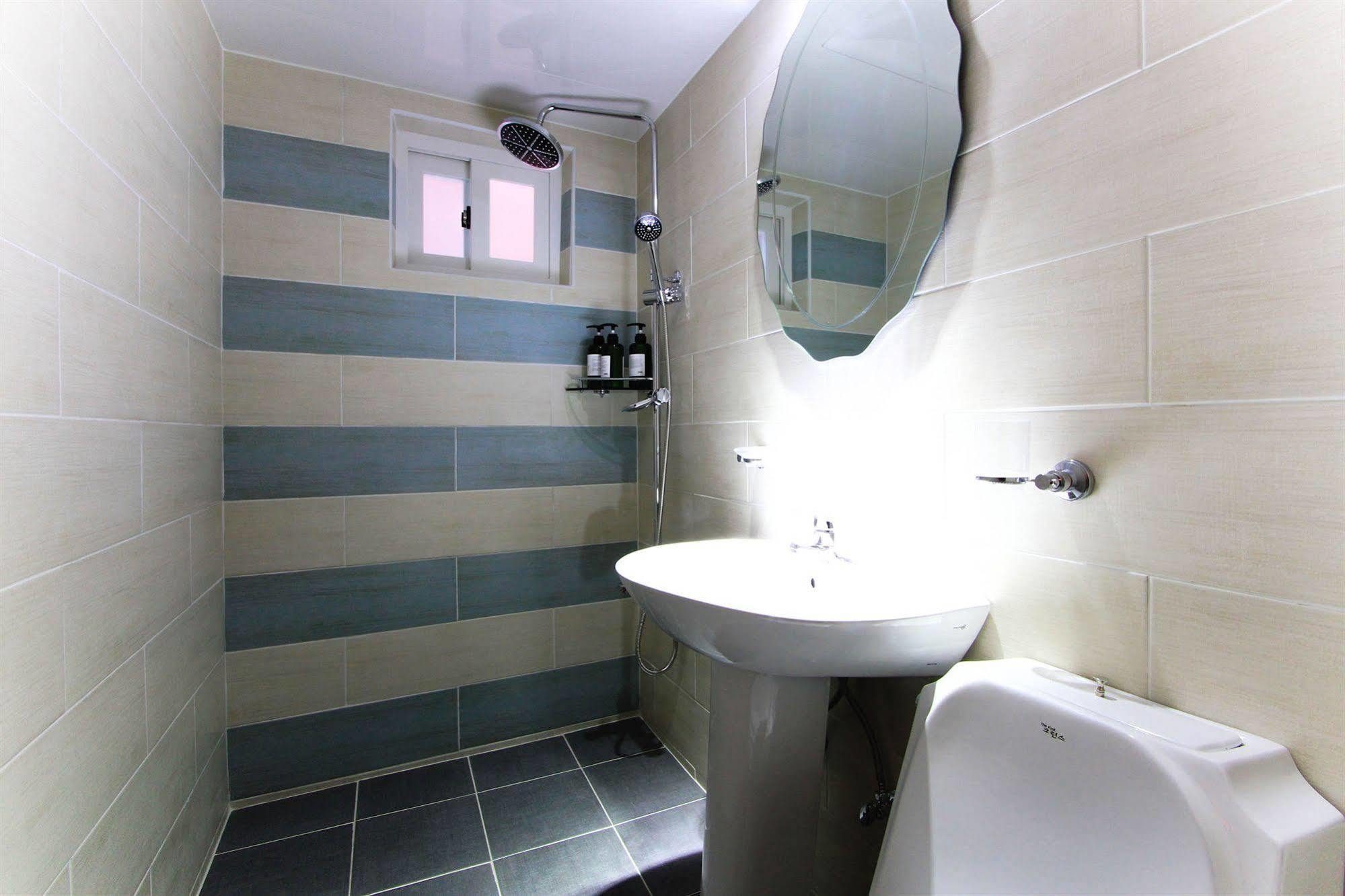 M2 Motel Puszan Kültér fotó